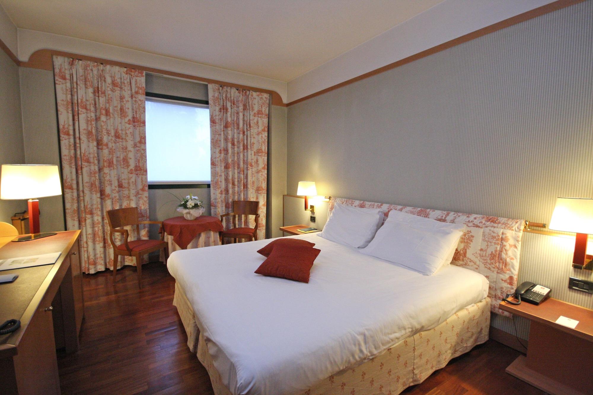 Hotel Della Rotonda Saronno Exteriör bild
