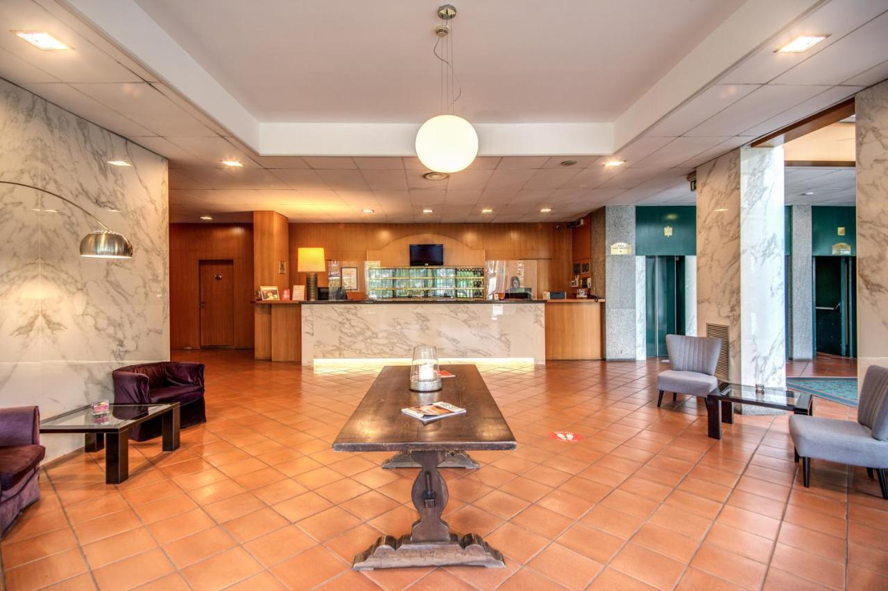 Hotel Della Rotonda Saronno Exteriör bild