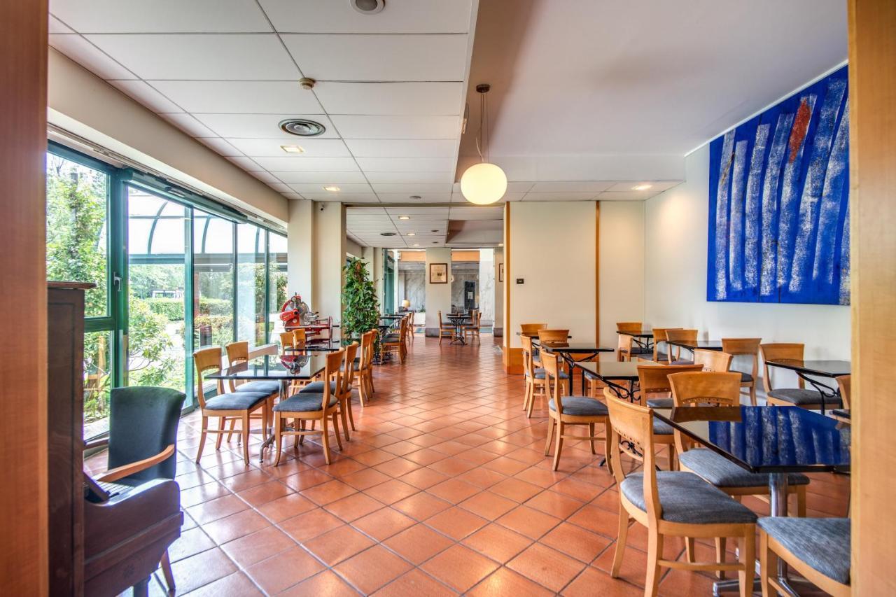Hotel Della Rotonda Saronno Exteriör bild